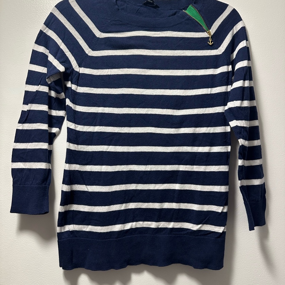 Nautica Navy and White Sweater